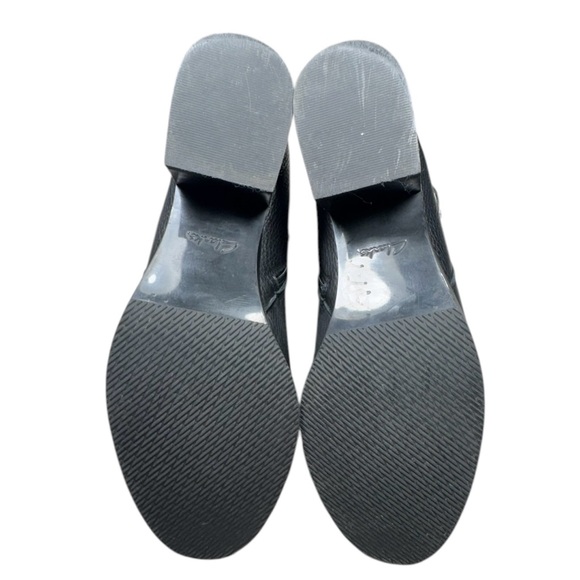 Clarks Mila Charm Black Pebbled Leather Side Zipper Pull Tab Bootie Size 10 - Picture 8 of 13